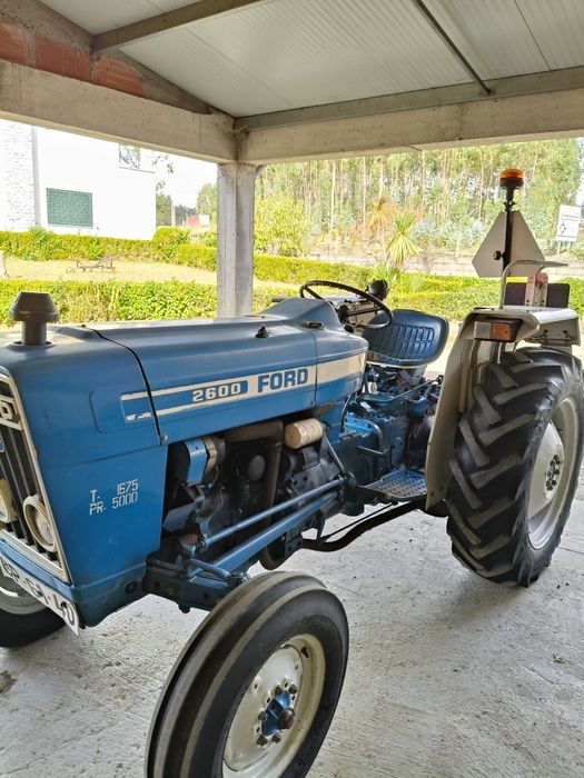 Trator Ford 2600