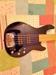 Baixo Elétrico 5 cordas G&L L2500 TRIBUTE SERIES