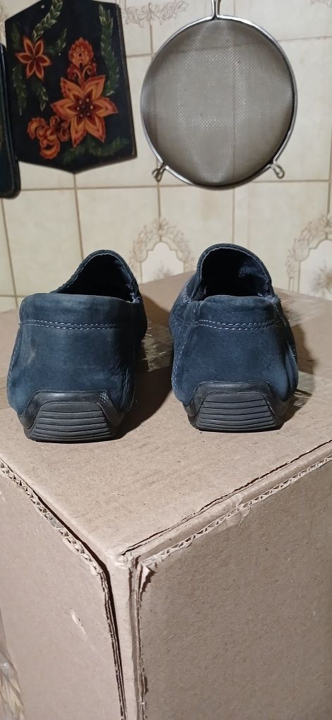 Продам мокасины замшевые