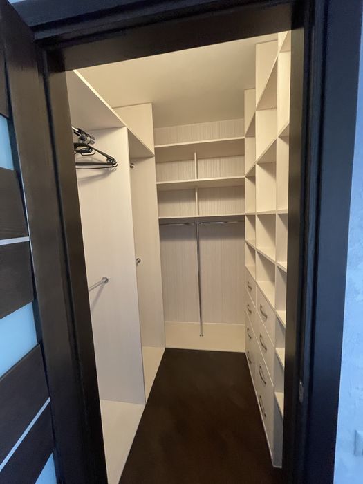 Від власника. Оренда квартири Севастопільська площа, є генератор.