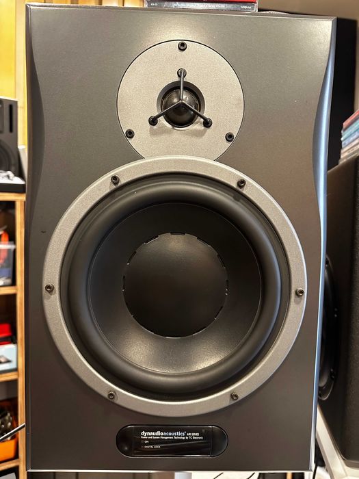 DYNAUDIO AIR 15 com subwoofer AIRBASE 2