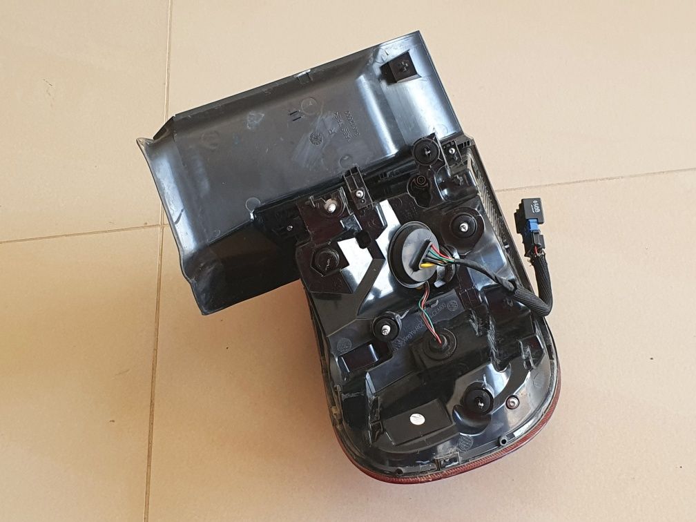 Citroen C5 aircross lampa prawy tył tylna prawa kompletna