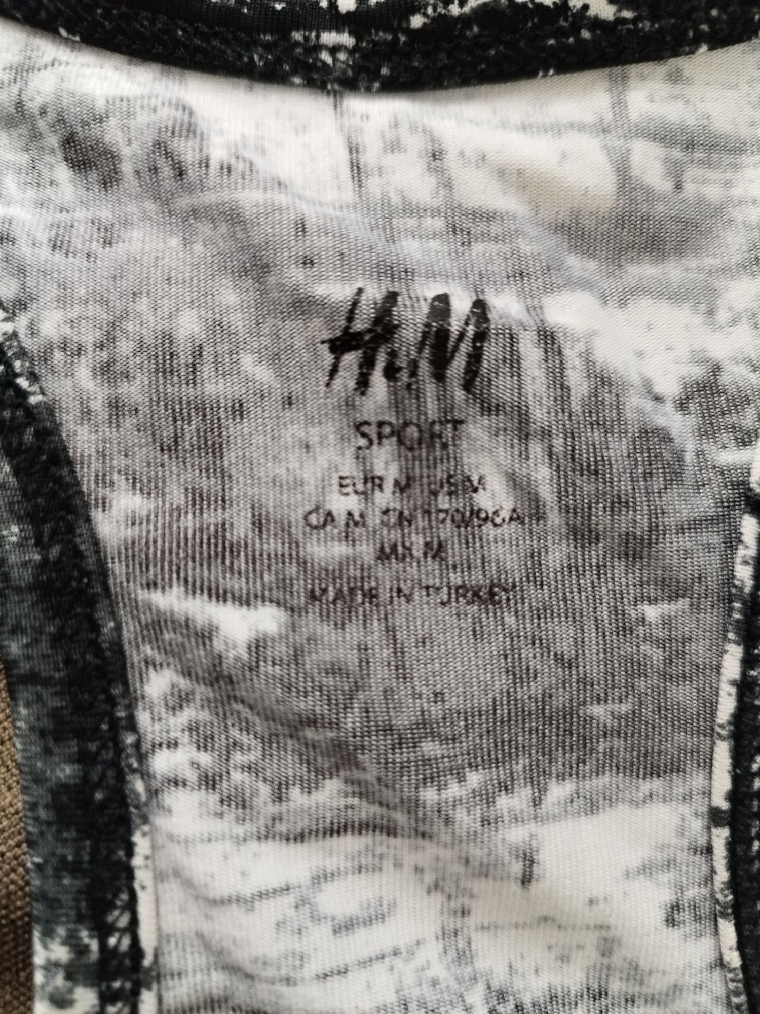 Koszulka sportowa H&M sport w rozmiarze M.
