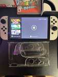 Продам Nintendo switch oled + игра и джойстик в комплекте