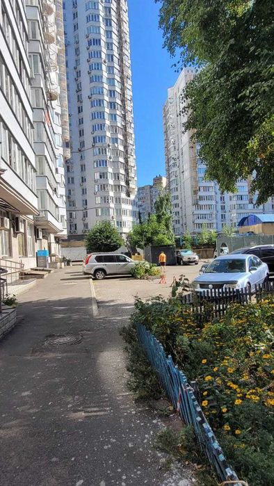 Оренда видової 2-кім. квартири на Харківському шосе, 152.