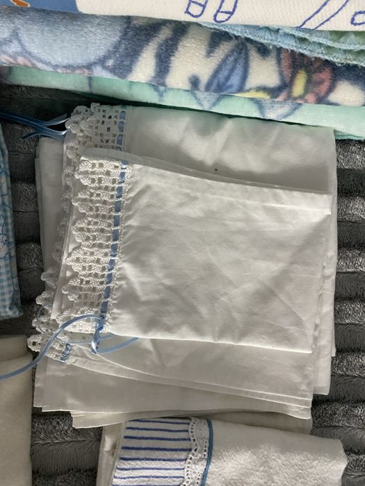 Lençóis e manta bebé