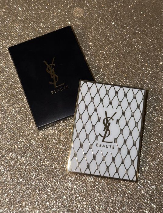 Eleganckie lusterko YSL beauty
