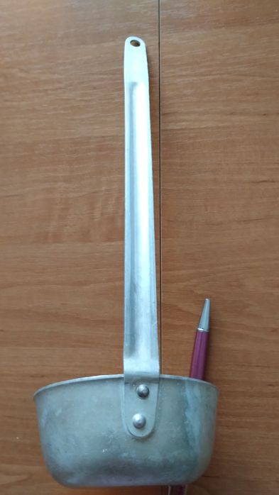 Форми металеві, ополоник алюмінієвий, макогін