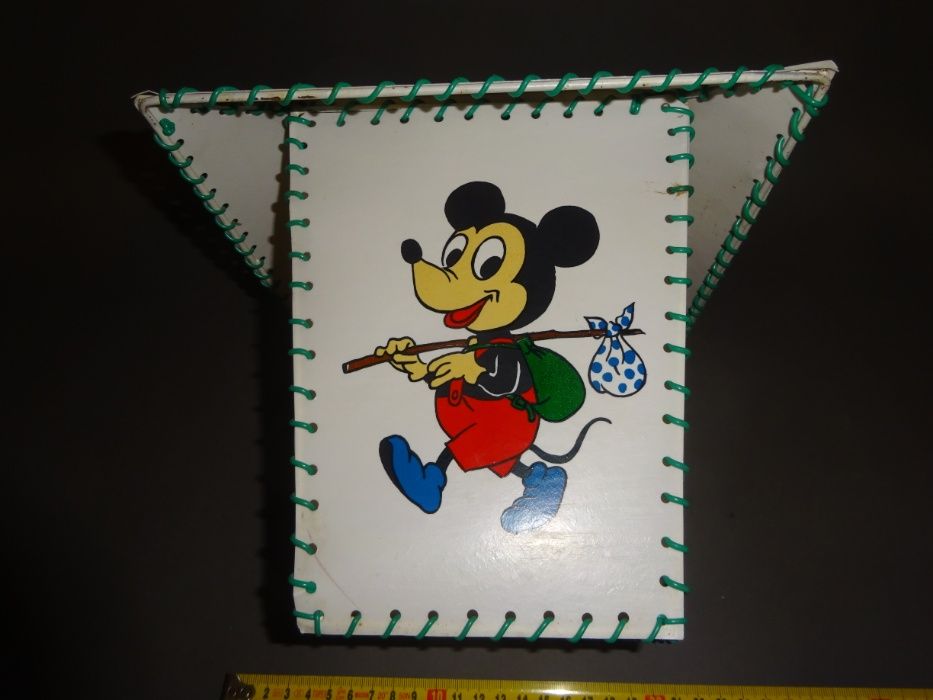 Stary klosz Myszka Miki