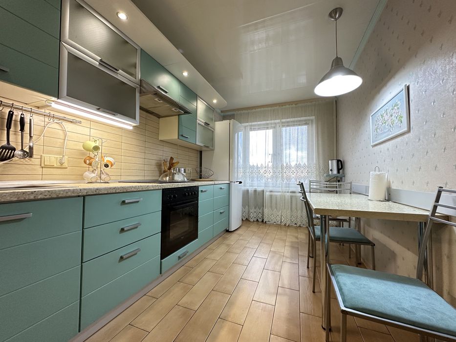 Сдам 3 комнаю квартиру свет 100% Парк Шевченко