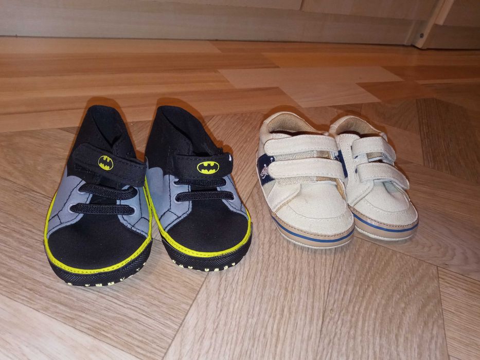 Buciki dla dziecka. Rozmiar 18-19. Długość wkładki 11 cm. Nowe.
