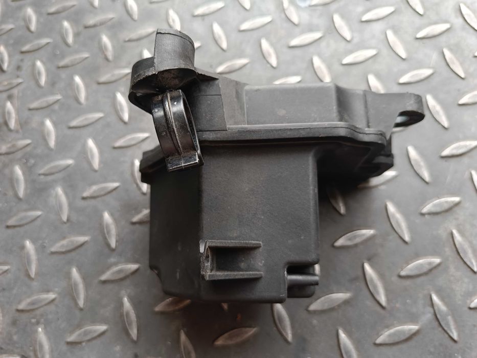 Zbiornik podciśnienia Ford Volvo Peugeot  2.0 TDCI HDI