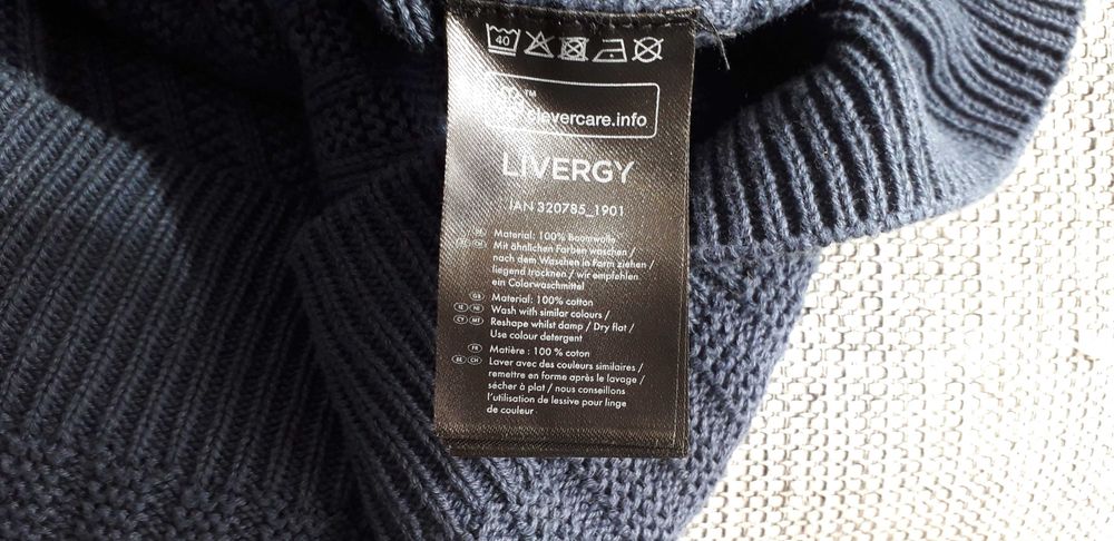 Camisola de homem com gola cruzada