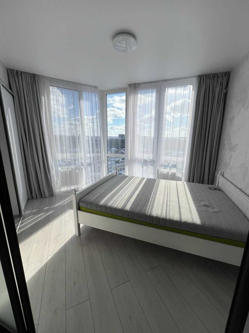 Продам видову розкішну 1-к квартиру ЖК Crystal Avenue з документами