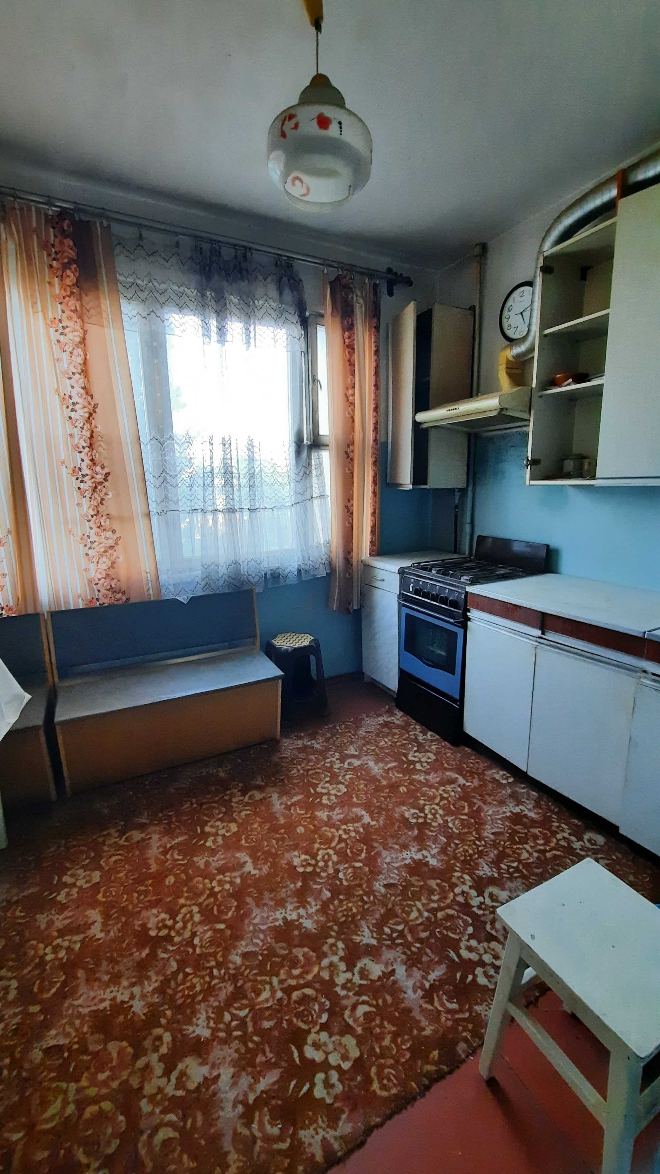 Продається 3-К квартира, по просп. В.Порика 11-А (Виноградар)