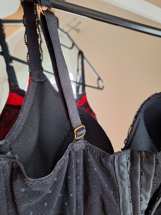 Gorset bielizna damska czerwony czarny koronka 34C