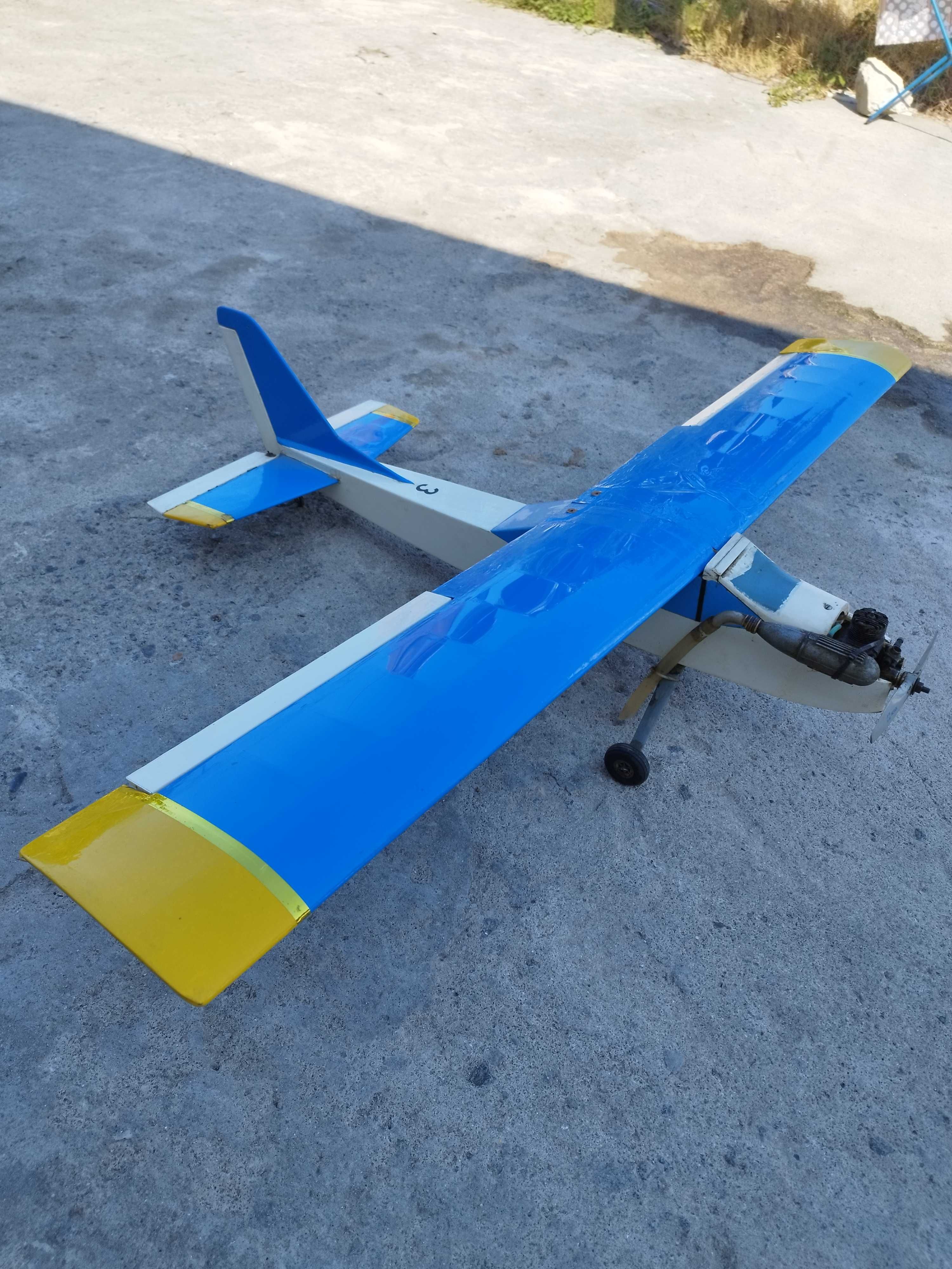 Avião RC gasolina