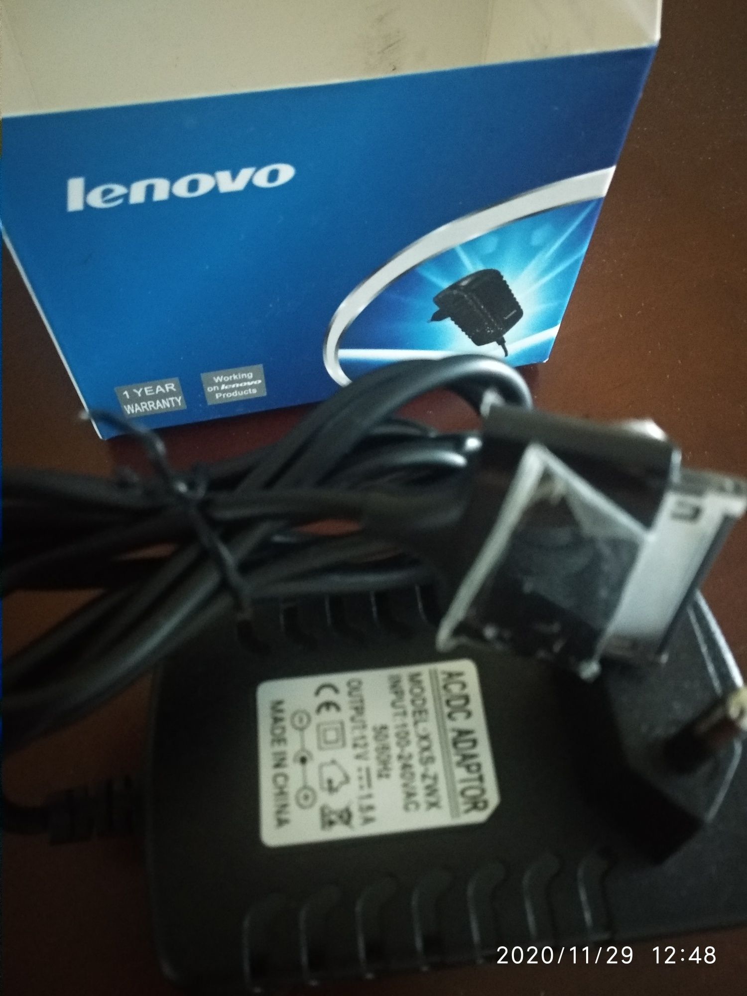 Зарядное устройство Lenovo