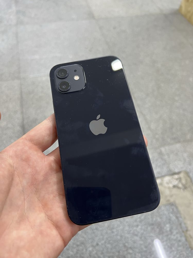 Продам Iphone 12 64g
