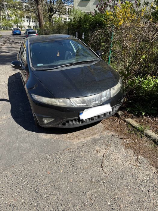 Honda Civic VIII (UFO)