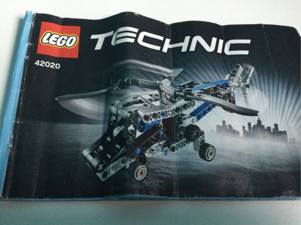 Lego Technic 42020 helikopter ratunkowy + instrukcja + gratis