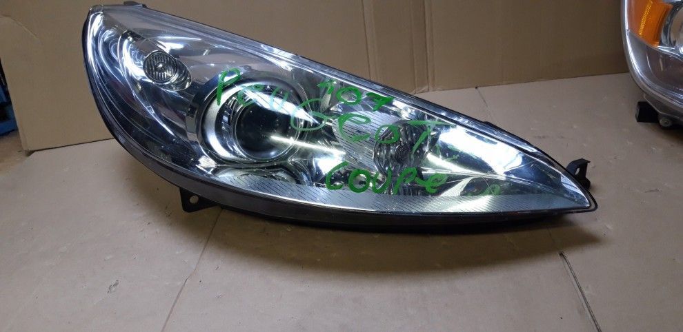 peugeot 407 coupe lampa prawa europa xenon skrętny