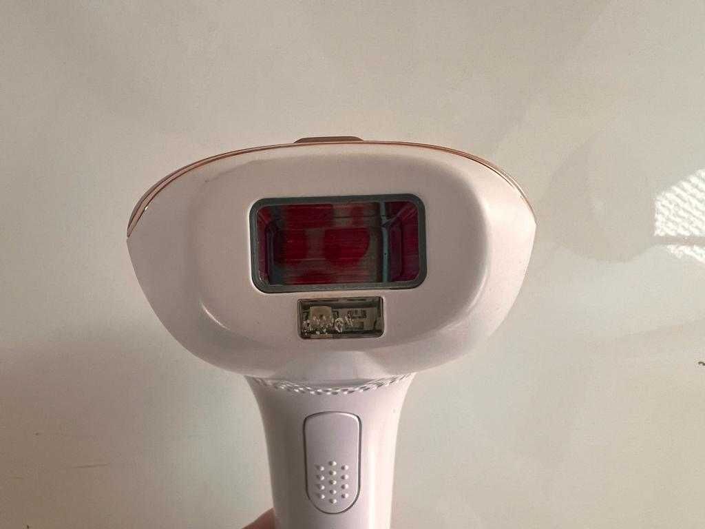 Urządzenie IPL do depilacji światłem Philips Lumea IPL 7000