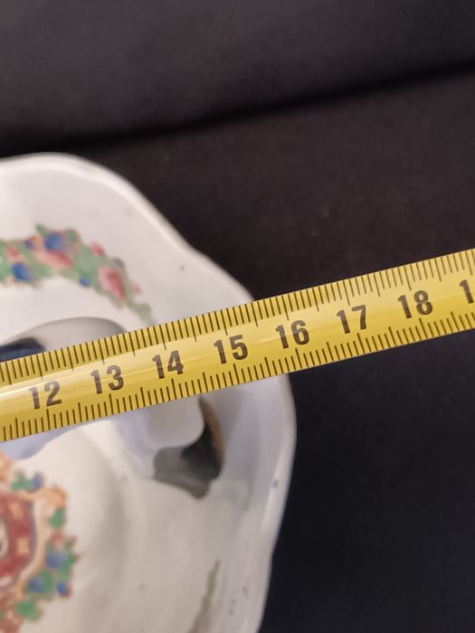 Cesta em porcelana oriental em estado irrepreensível