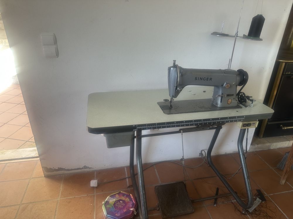 Maquina de costura singer