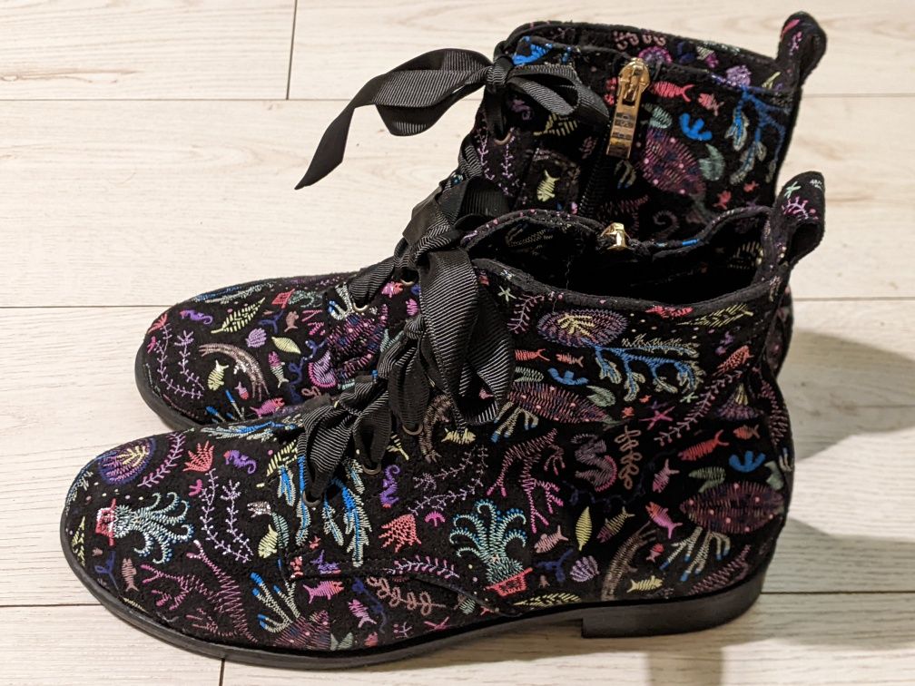 Nowe buty botki Bosccolo r. 37 czarne ze wzorem