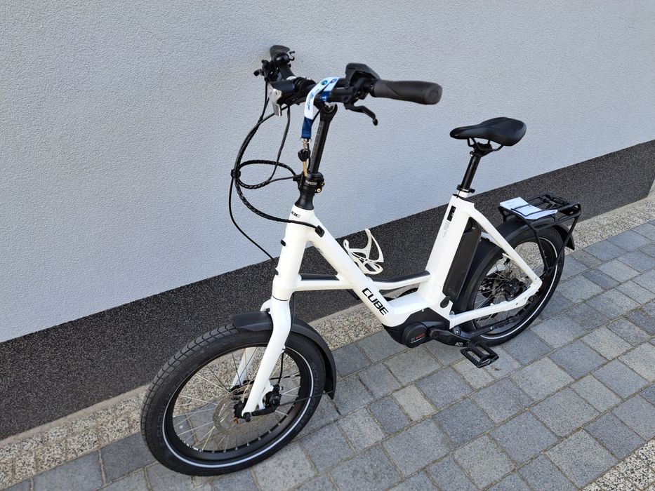 JAK NOWY Rower Elektryczny CUBE COMPACT SPORT HPA Bosch Performance 46