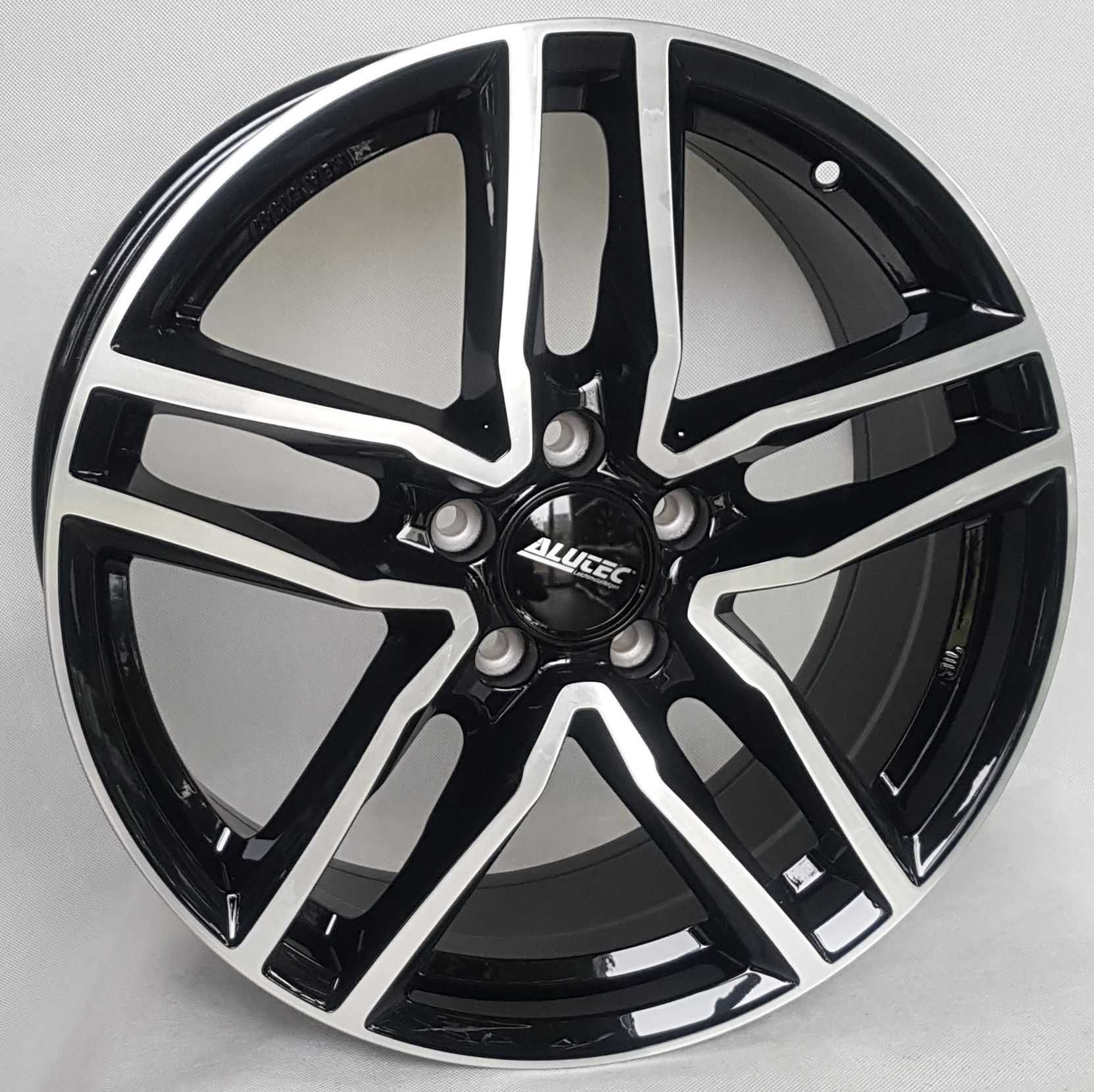 Felgi Alutec 17 5x112 A4 B7 B8 B9 Q3 VW Passat B8 B7 Tiguan 2 Superb 3