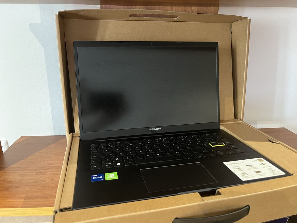 ASUS Vivobook 14” – i7