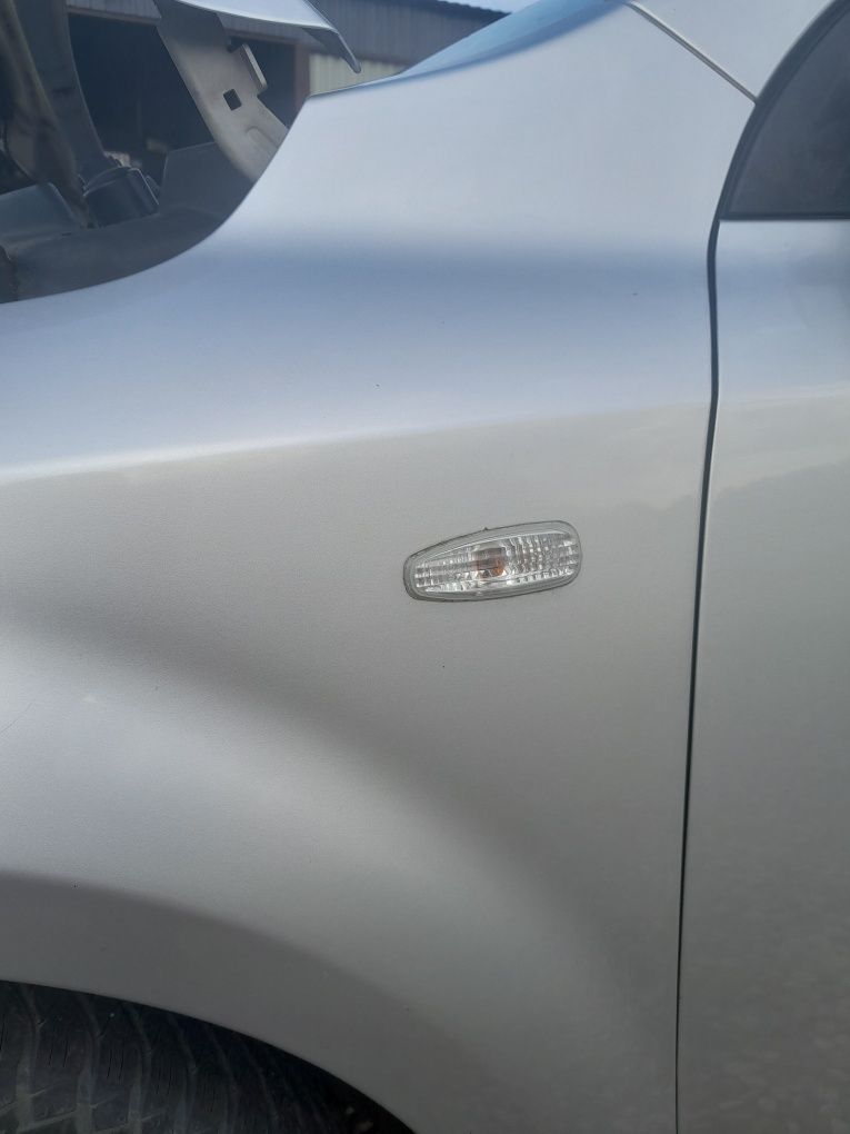 Błotnik lewy przód Kia Ceed 2007r, kod lakieru 9S