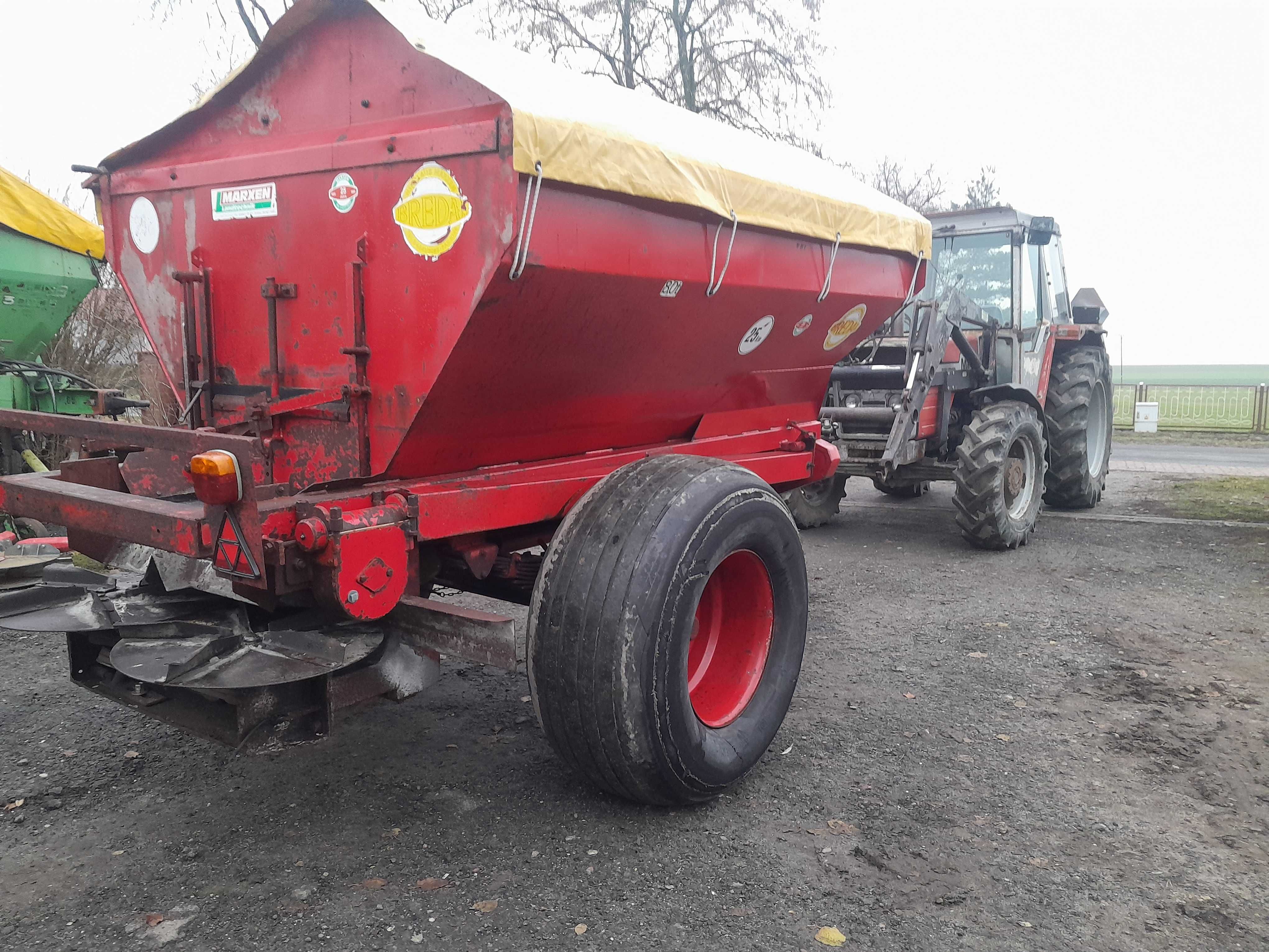 Rozsiewacz wapna Bredal 8 ton