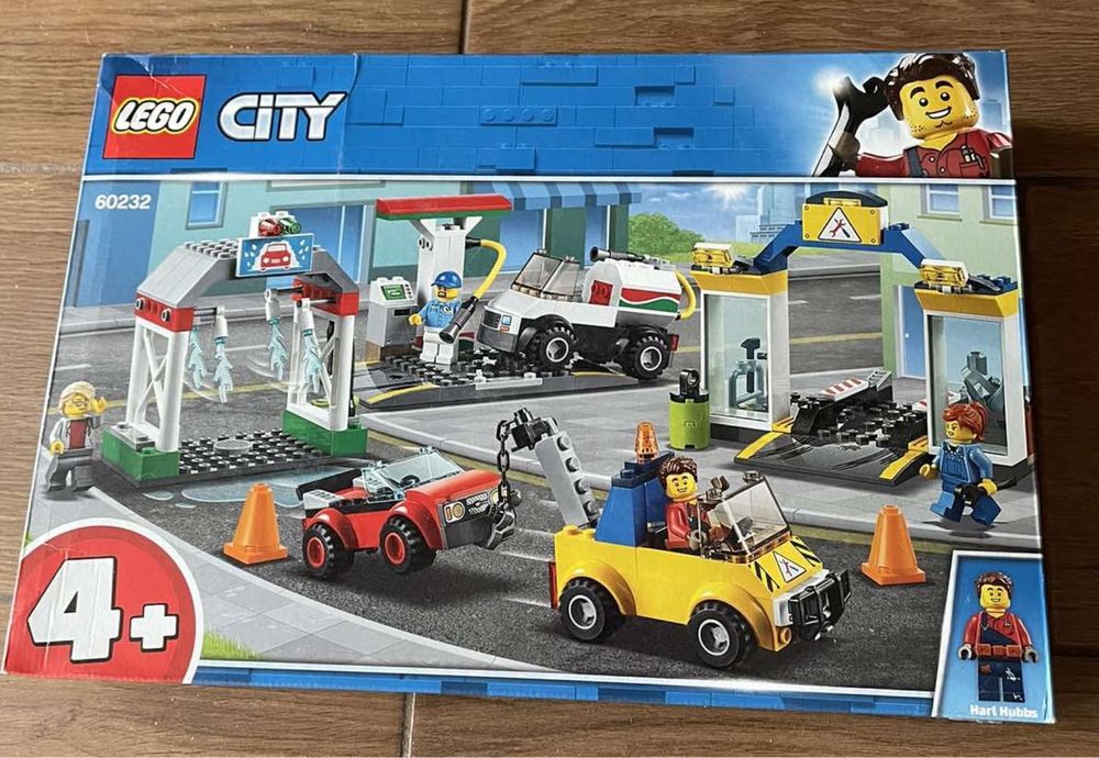 LEGO City 60232 Автостоянка - серія Сіті Місто