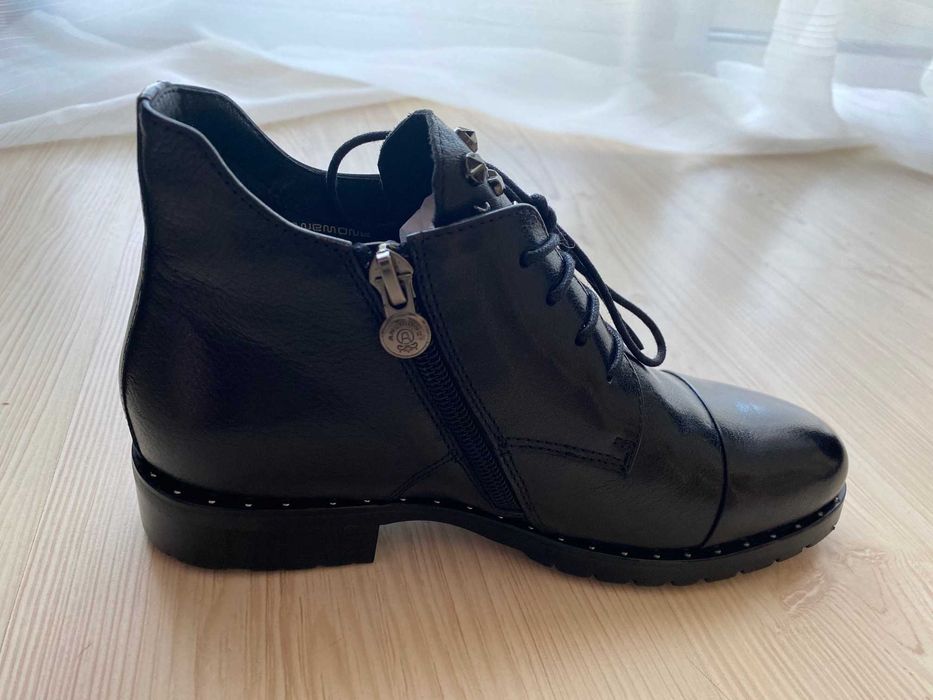 Продам кожаные осенне-весенние ботинки Anemone