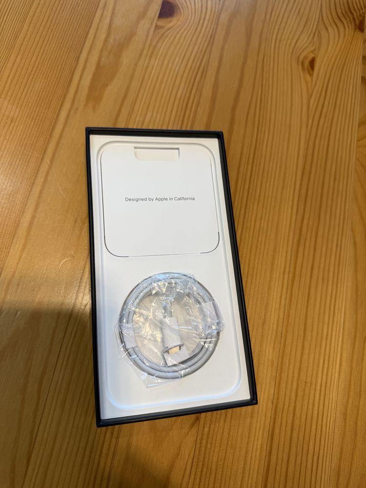 Чудовий IPhone 12 pro max 256gb