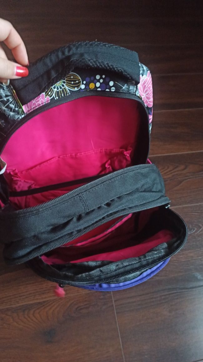 Рюкзак школьный для девочки.