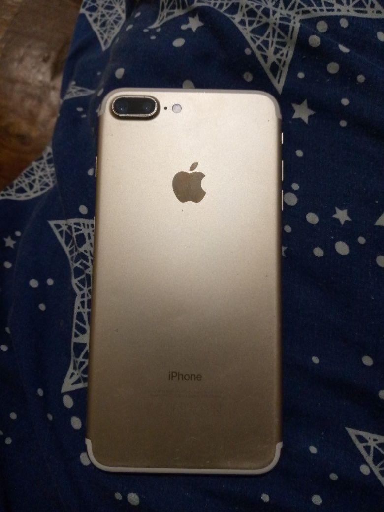 Iphone 7+ Gold -