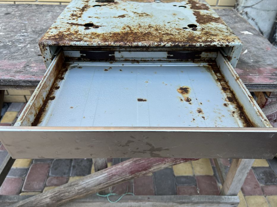 Сейф, ящик для денег, кассовый ящик