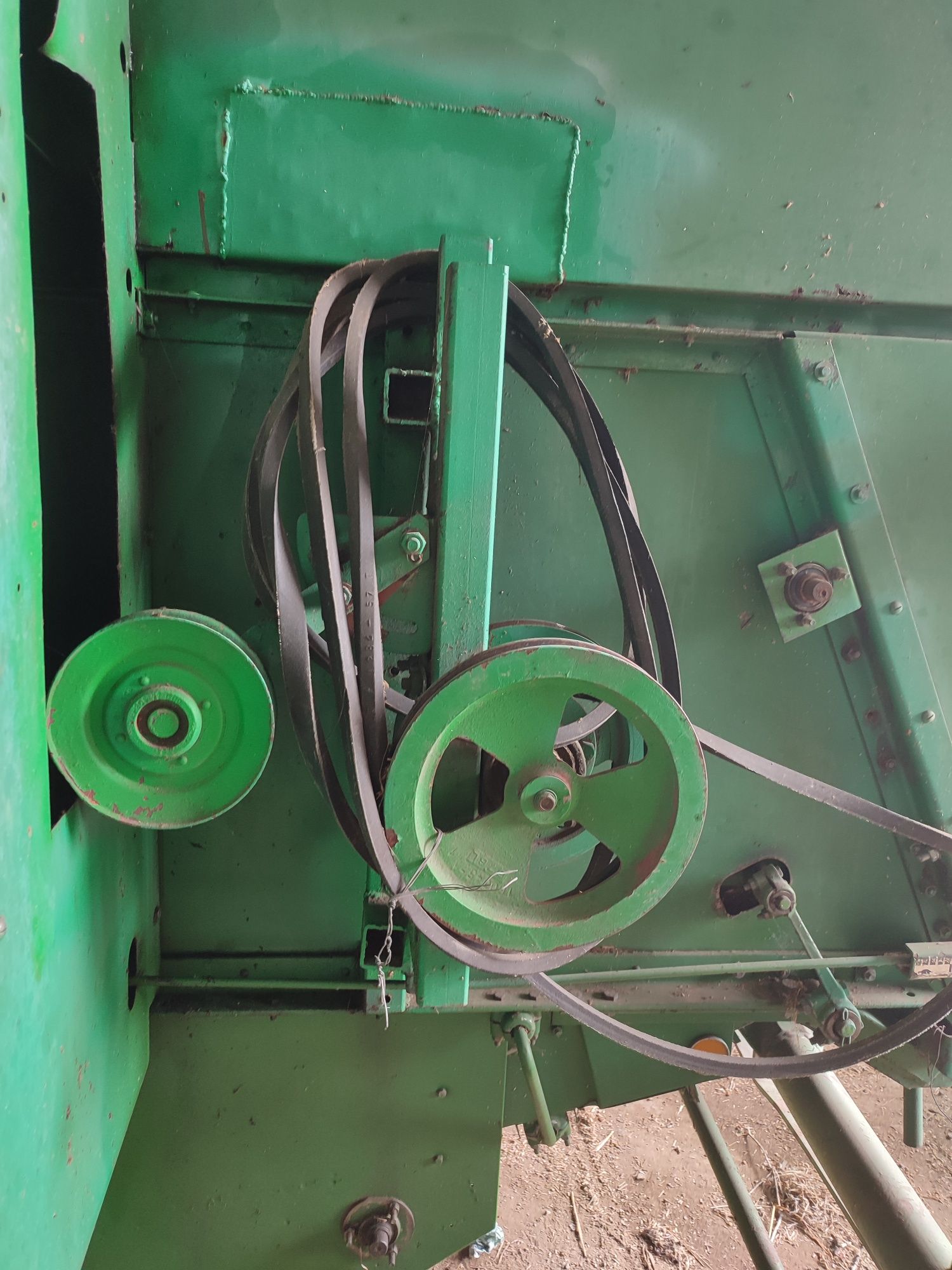John Deere 1032 комбайн зернозбиральний джон дір