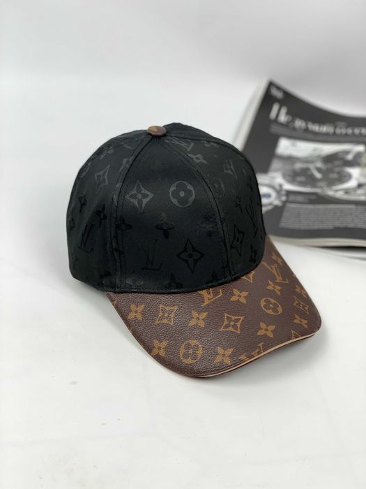 Черная кепка Louis Vuitton кепка с вышивкой Луи Виттон gu505
