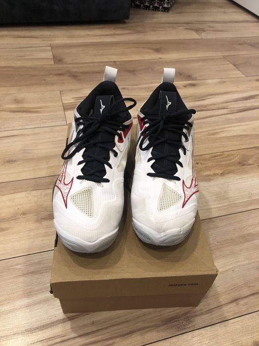 Mizuno Wave Momentum 3