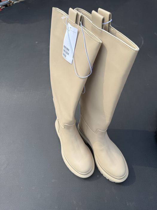 Сапоги  трубы бежевые.Фирма hm