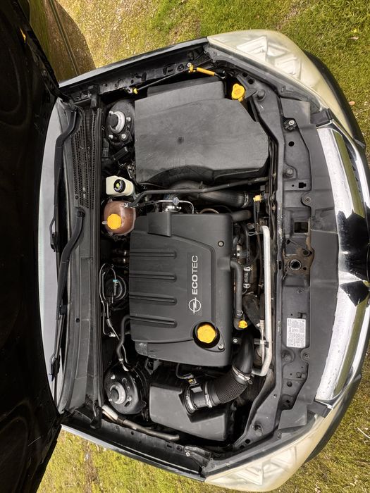 OPEL VETRA 1.9 2008