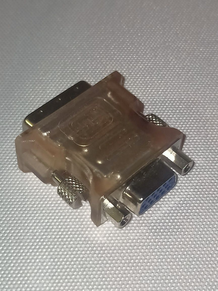 Перехідник DVI-VGA