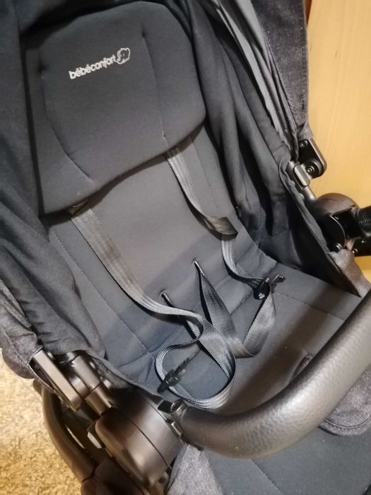 Carrinho Bebé Confort Adorra