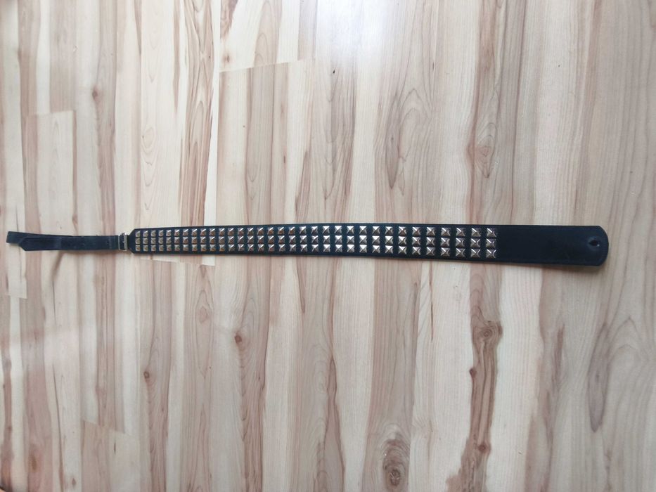 Pasek do gitary z ćwiekami