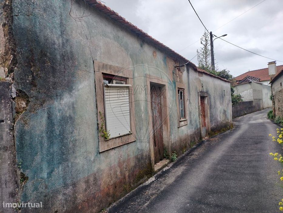 Moradia T4 para venda